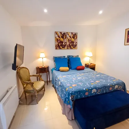 Moderne A Paray-vieille-poste, 50m², Avec Terrasse