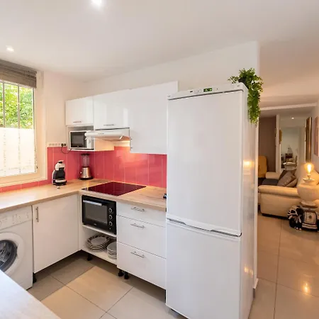 Moderne A Paray-vieille-poste, 50m², Avec Terrasse Appartement