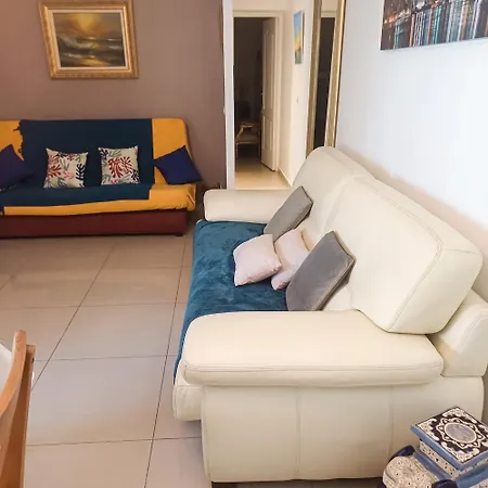 Moderne A Paray-vieille-poste, 50m², Avec Terrasse Paray-Vieille-Poste