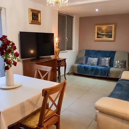 Appartement Moderne A Paray-vieille-poste, 50m², Avec Terrasse Paray-Vieille-Poste