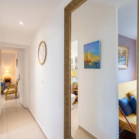 Appartement Moderne A Paray-vieille-poste, 50m², Avec Terrasse